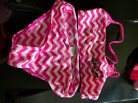 Stadium rosa cerise vit bikini randig storlek Köp på Tradera