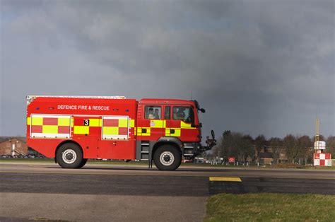 Brize Norton Defence Fire And Rescue Service On Airfield Flickr