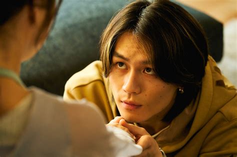 永瀬廉（king And Prince）主演ドラマ『東京タワー』のシーン写真解禁！透（永瀬廉）と耕二（松田元太）の深夜アルバイト先での2ショットも