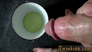 Gay Clip Of Eddy And His Bucket Of Piss XNXX
