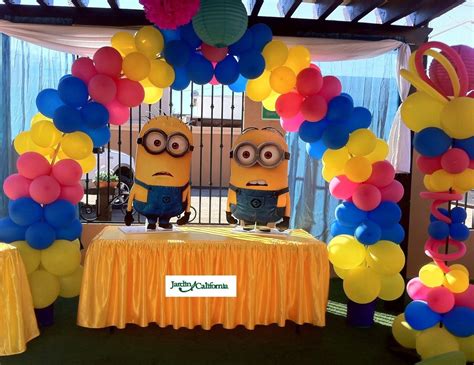 Fiesta De Minions Buscar Con Google Baseball Decor Baseball Party