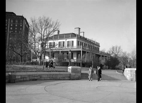 Gracie Mansion: A History Of NYC's Mayoral Residence (PHOTOS ...