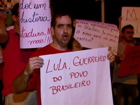 G1 Manifestantes se reúnem contra e a favor de Lula e Dilma em