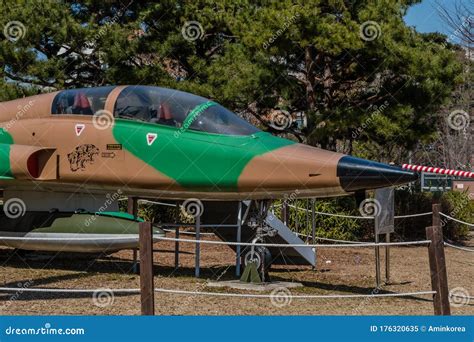 Cockpit of Northrop F5 Aircraft Editorial Image - Image of dunsan ...