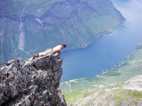 Planking craze — Look At Me