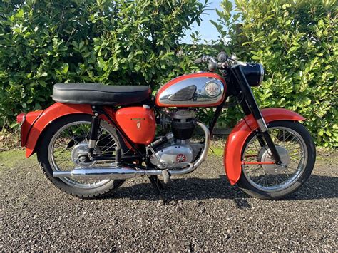 Lot 132 - 1961 BSA B40