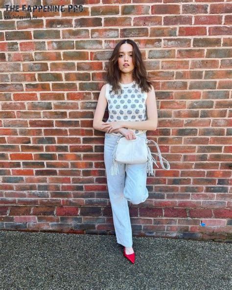 Aimee Lou Wood Nude And Leaked Photos The Fappening