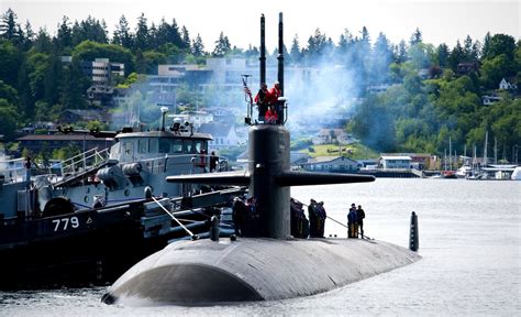 On Twitter Uss Bremerton Ssn Pulling Into