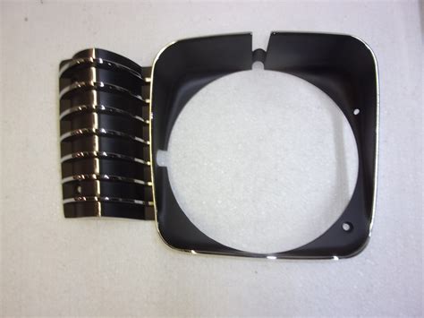 Headlight Bezel Rh 69 72 Nova