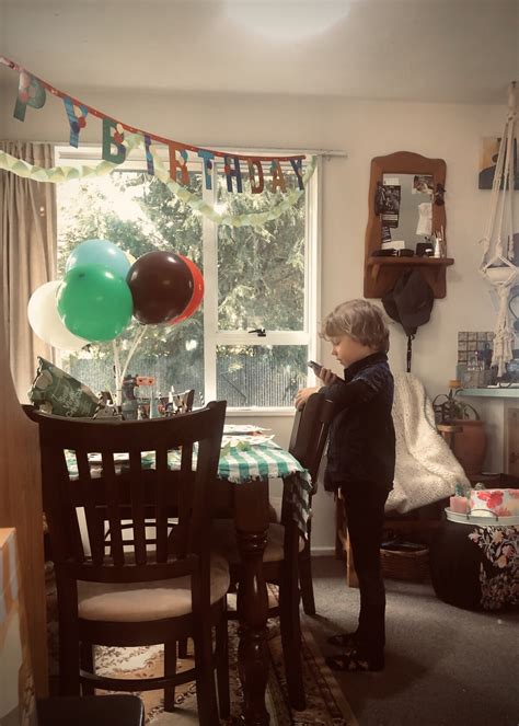 Lockdown birthday, talking to Grandparents | discoverywall.nz