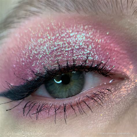 Спарклы от российского бренда Shik. Single Eyeshadow: Vega, Capella ...