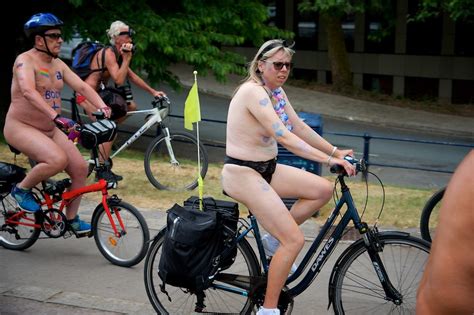 AAC8157 Bristol World Naked Bike Ride In Castle Park On S Flickr