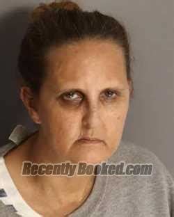 Recent Booking / Mugshot for Billie Jean Goodwin in Berkeley County ...