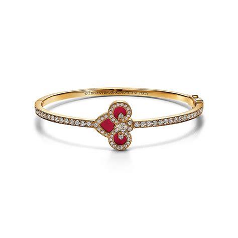 Tiffany Fleur De Lis Bracelet In Yellow Gold With Carnelian And