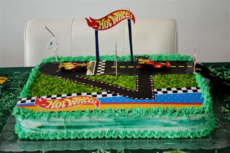 Criatura De Papel Hotwheels Birthday Party Hot Wheels Birthday Hot Wheels Cake