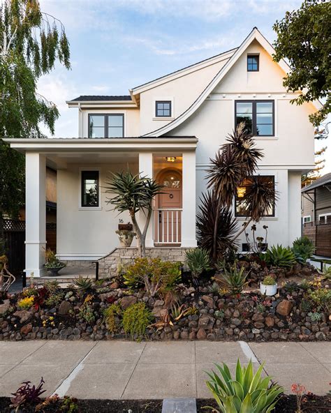 sleek stylish crafting  modern garden oasis   highlight