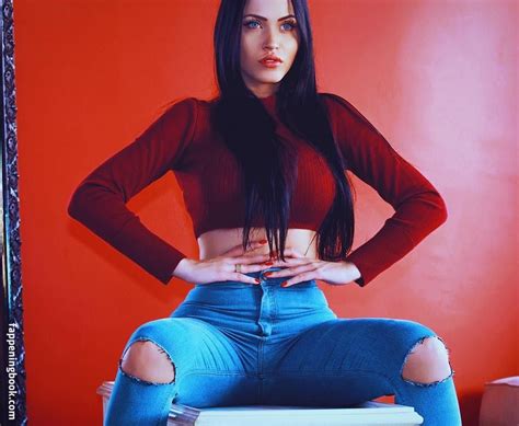 Claudia Alende Nude OnlyFans Leaks The Fappening Photo FappeningBook