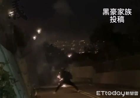 望高寮「路上互射煙火」還拍片po網 2無聊高中生慘了可罰3萬 Ettoday社會新聞 Ettoday新聞雲