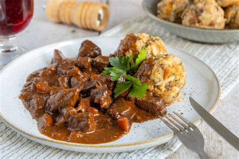 Wildgulasch Kräftige aromatische Rezepte