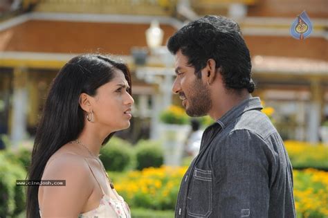 Vetadu Ventadu Movie Hot Stills Photo Of