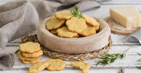 Galletas De Patata Con Parmesano Y Romero Nestl Cocina Receta