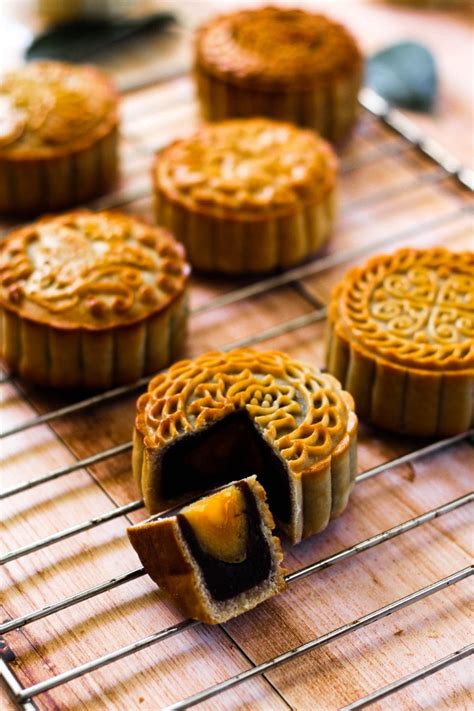 Celebrating Mooncake Festival in Chinese Culture - Kulture Kween