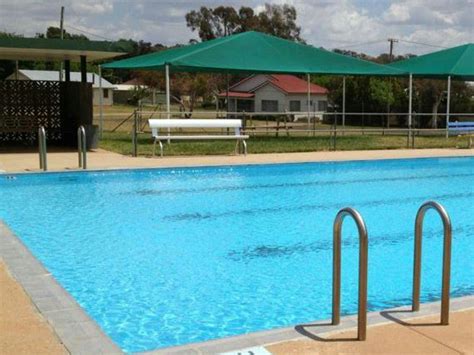 cudal swimming pool nsw holidays accommodation