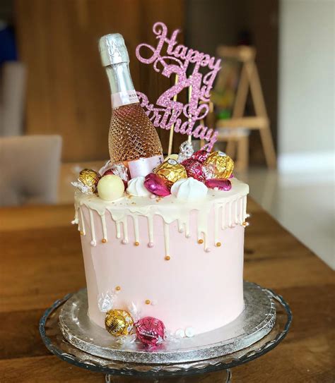 What St Birthday Dreams Are Made Of A Perfectly Pretty Birthday Cake