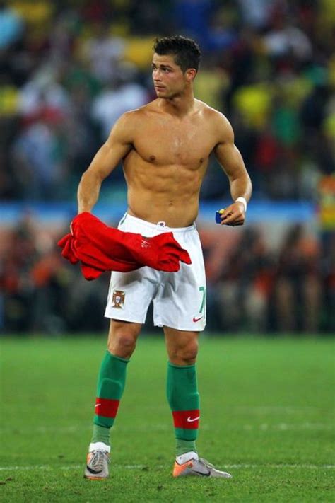 Soccer Superstar Cristiano Ronaldo Gets Naked On Spanish Vogue Cover