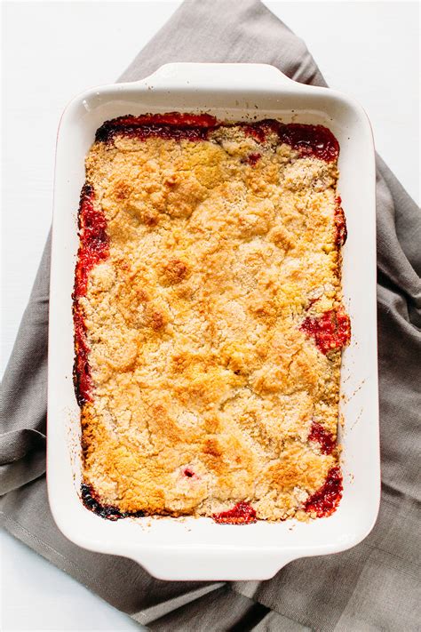 Fresh Strawberry Cobbler - Food Banjo