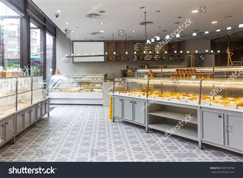 12,817 Modern Bakery Interior Images, Stock Photos, 3D objects ...