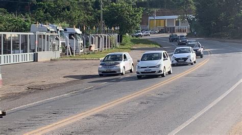 Motoristas S O Flagrados Fazendo Ultrapassagens Pelo Acostamento Na Br