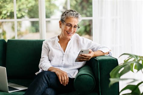 Technology & Apps to Help You Care for Someone with Dementia