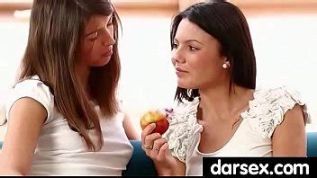 Une Belle Nana Jouit D Une Tr S Grosse Bite Xvideos