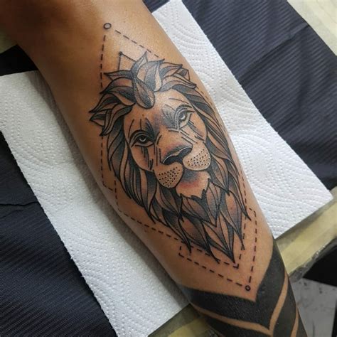 101 Amazing Geometric Lion Tattoo Designs You Need To See! | Outsons ...