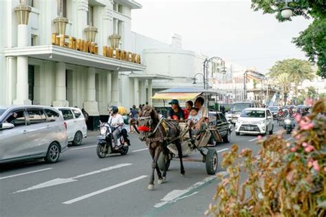 Berita Terkini Harian Renovasi Gedung Merdeka Terbaru Hari Ini Kompas