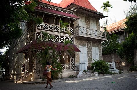 The Hedge Mason: A Piece of Architecture: Haiti's Gingerbread Houses