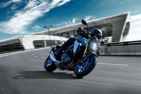 Suzuki Gsx S Agressividade Em Formato Naked Motonews Andar De Moto Brasil