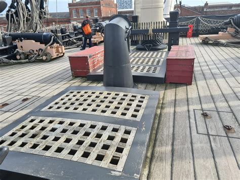 Hms Victory Renovation Outer Planking Removed Nauticalnaval