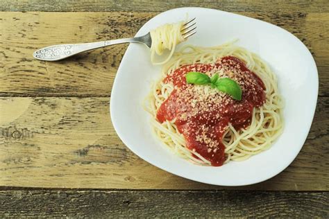 Free Picture Spaghetti Food Delicious Dinner Lunch Meal Dish