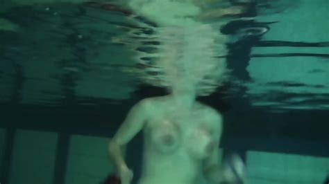 Siskina And Polcharova Strip Nude Underwater