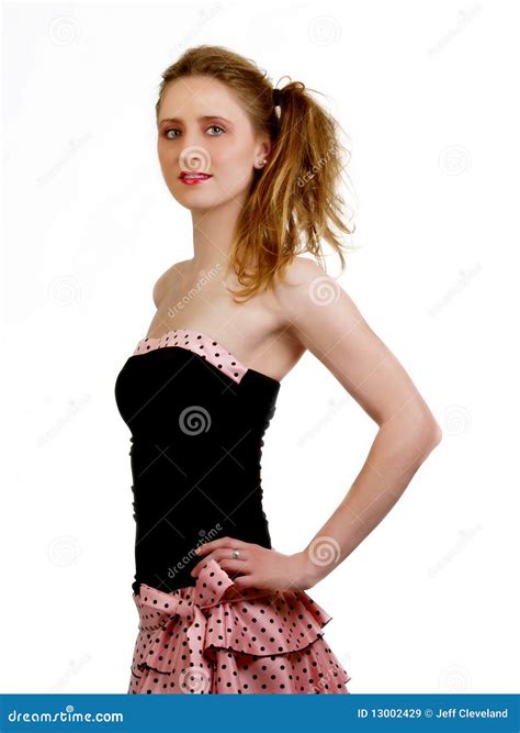 Le Jeune Femme Maigre Dans Le Rose Et Le Noir Rectifient Image Stock Image Du Blonde Fille