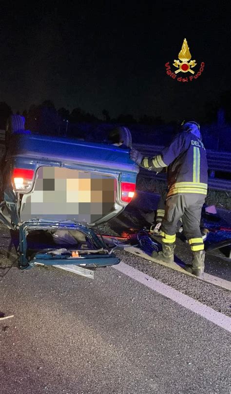 Autista Si Ribalta Con La Propria Auto Per Evitare Un Cane Sul Posto I