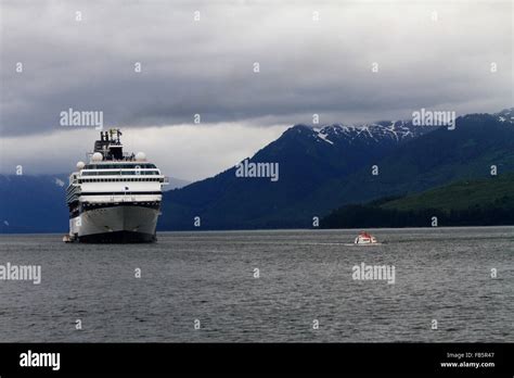 Cruise Ship Hoonah Alaska Hi Res Stock Photography And Images Alamy