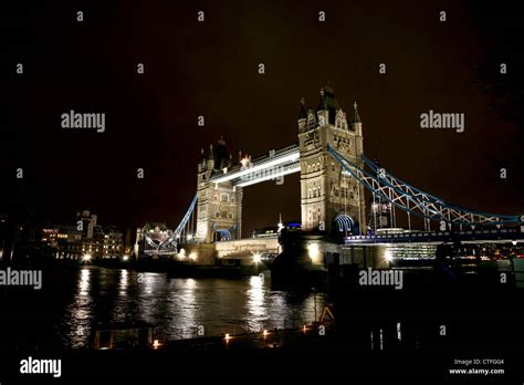 Tower Bridge at Night, London Night View Stock Photo - Alamy