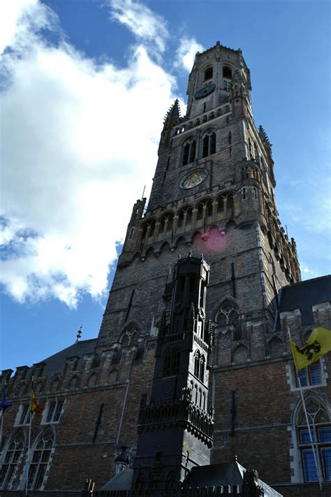 Bruges Free Walking Tour - Viva's Tour