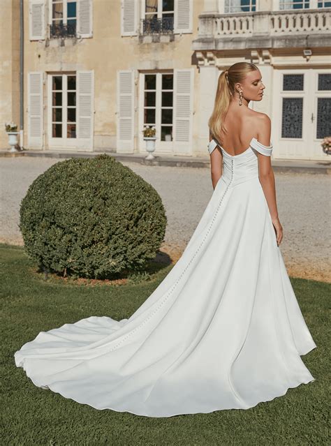 Ab Avenir Bridal Boutique