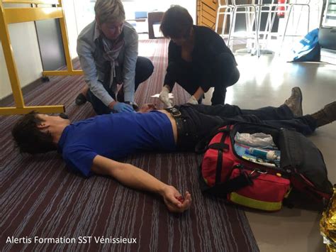 Formation Sauveteur Secouriste Du Travail Sst à Vénissieux Centre