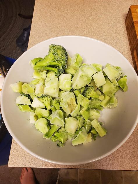 I Poured Out Some Frozen Broccoli And This Is What I Got It S 90 Stems R Mildlyinfuriating