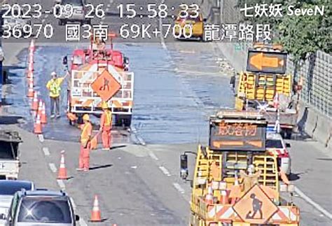 國3龍潭北上路段「水泥包掉落封鎖2車道」回堵2km 肇事者跑了 Ettoday社會新聞 Ettoday新聞雲